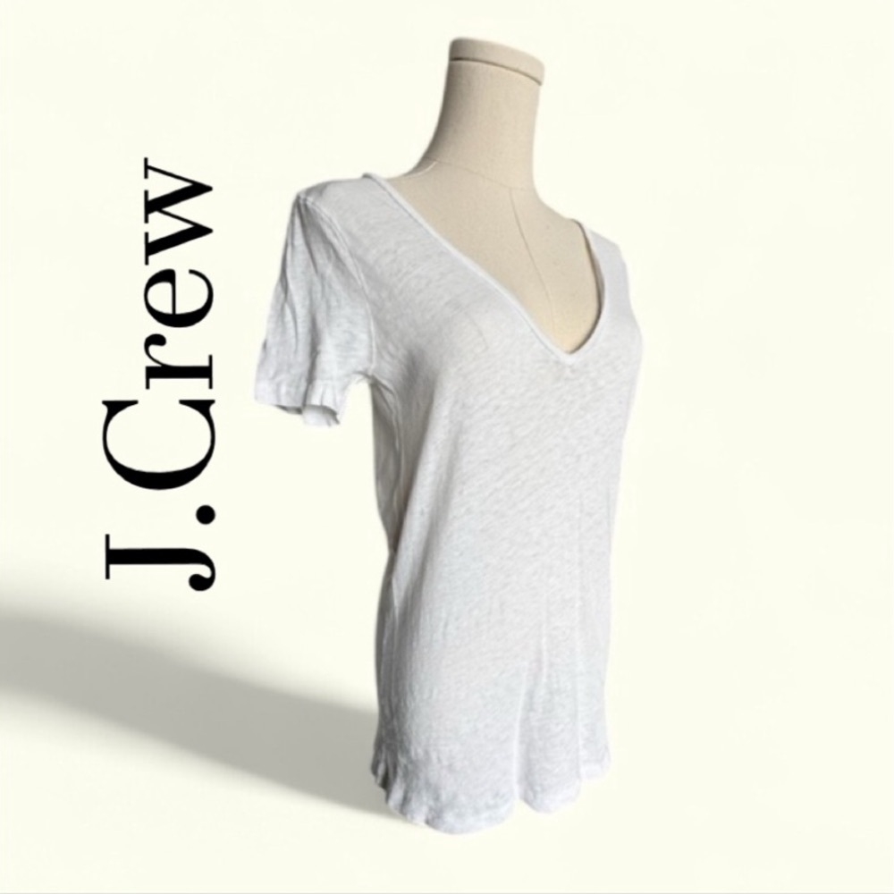 🔵 3/ $15 - J Crew Cotton V Neck Painter Tee Size Small